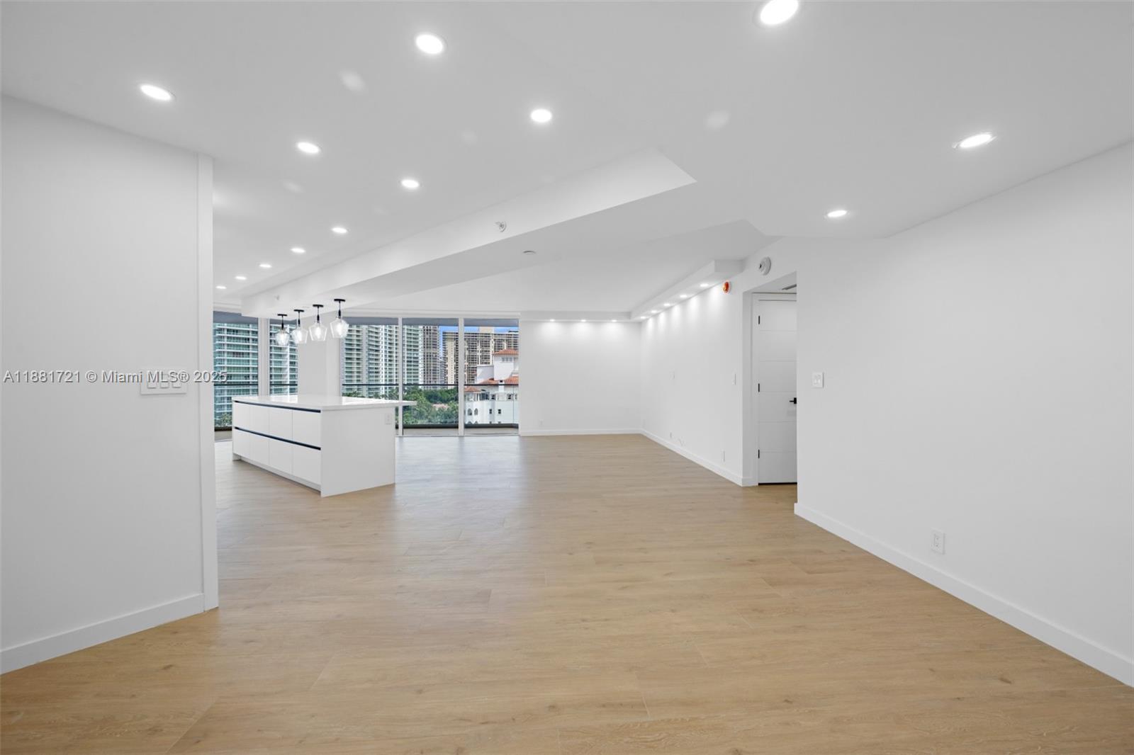 TURNBERRY ISLE CONDO - Residential Lease