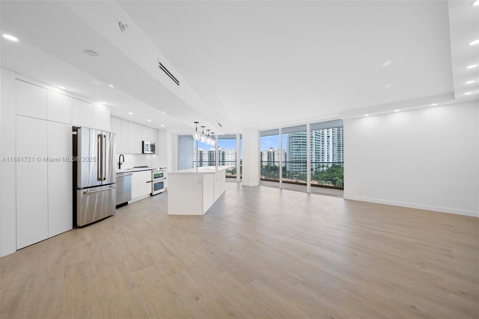 TURNBERRY ISLE CONDO - Residential Lease