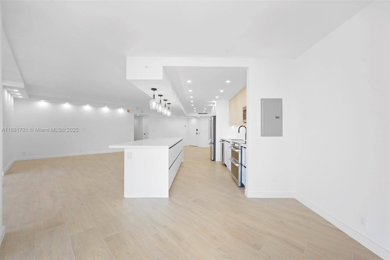 TURNBERRY ISLE CONDO - Residential Lease