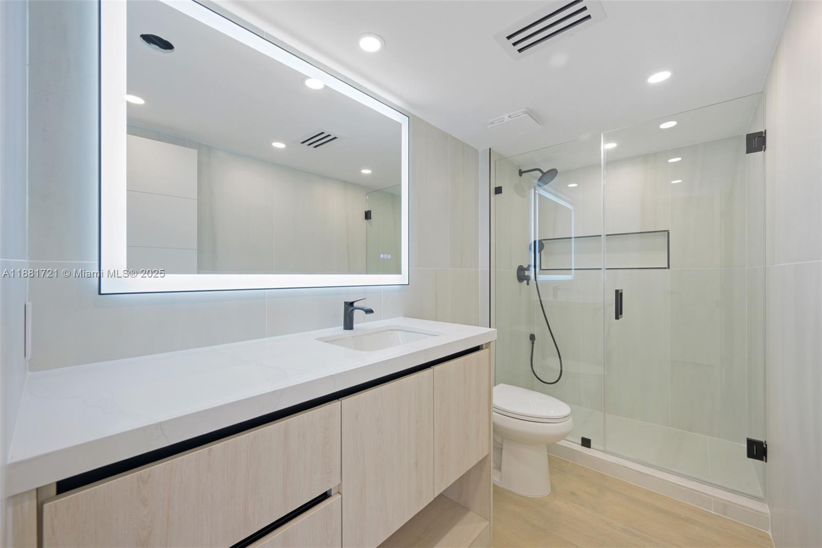 TURNBERRY ISLE CONDO - Residential Lease