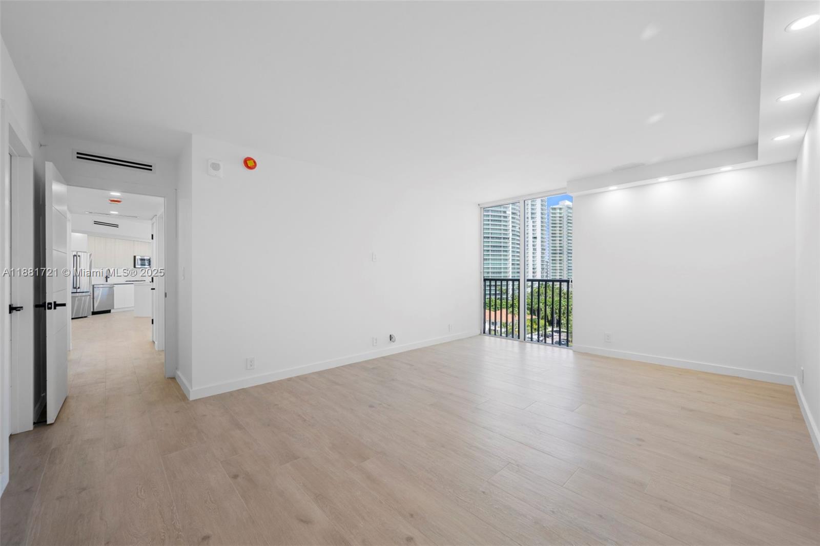 TURNBERRY ISLE CONDO - Residential Lease