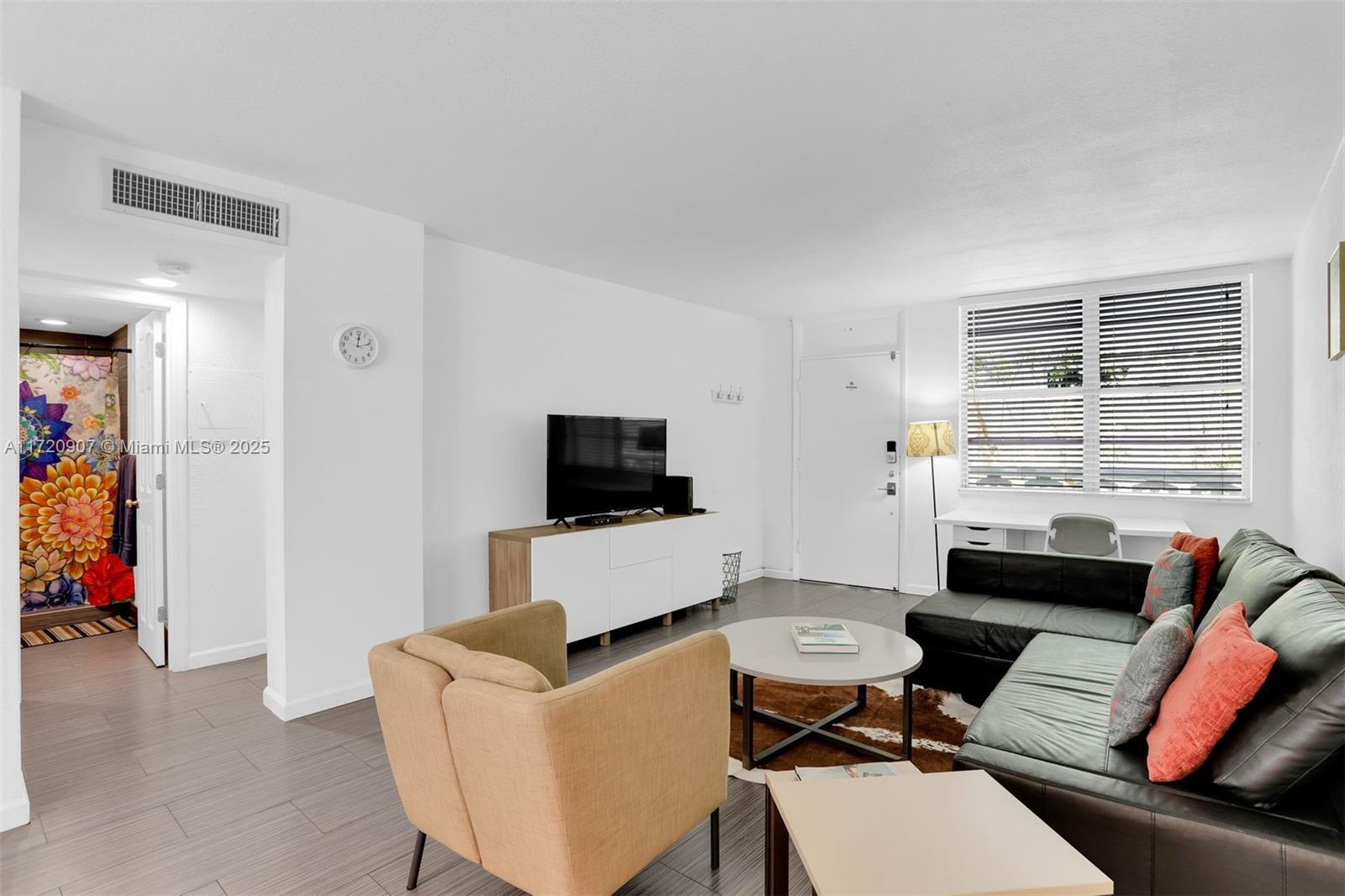 THE MERIDIAN CONDO - Residential