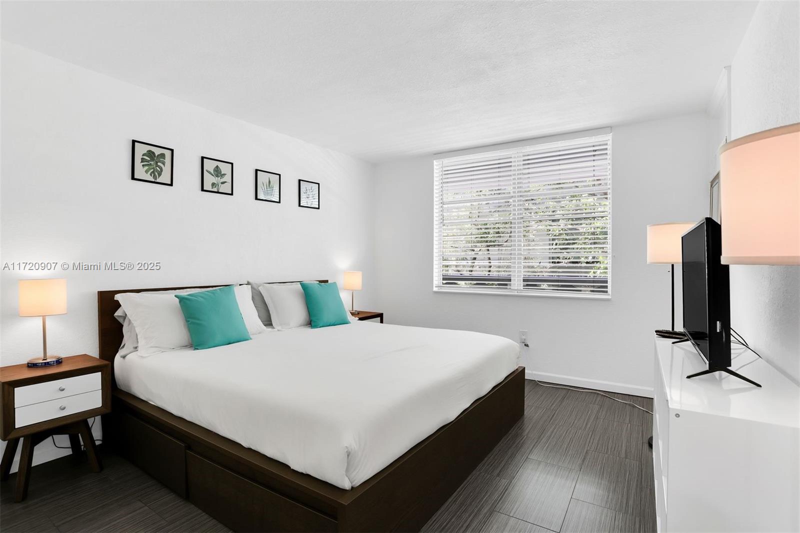THE MERIDIAN CONDO - Residential