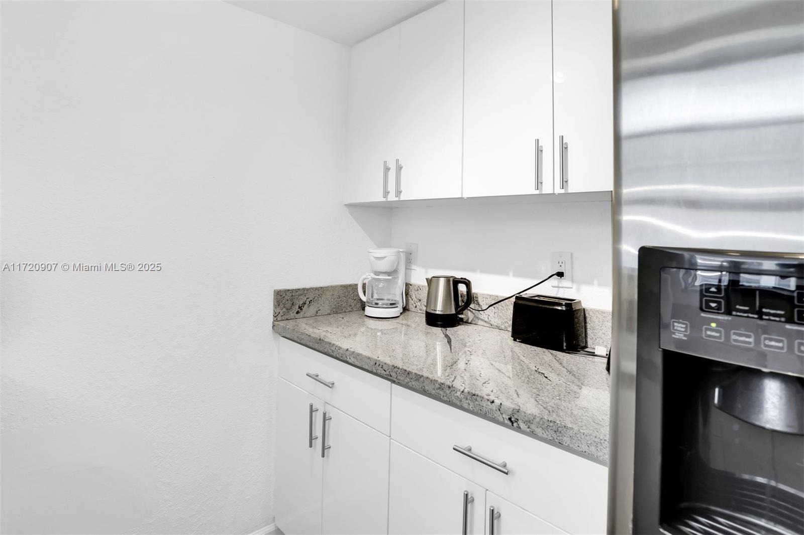THE MERIDIAN CONDO - Residential