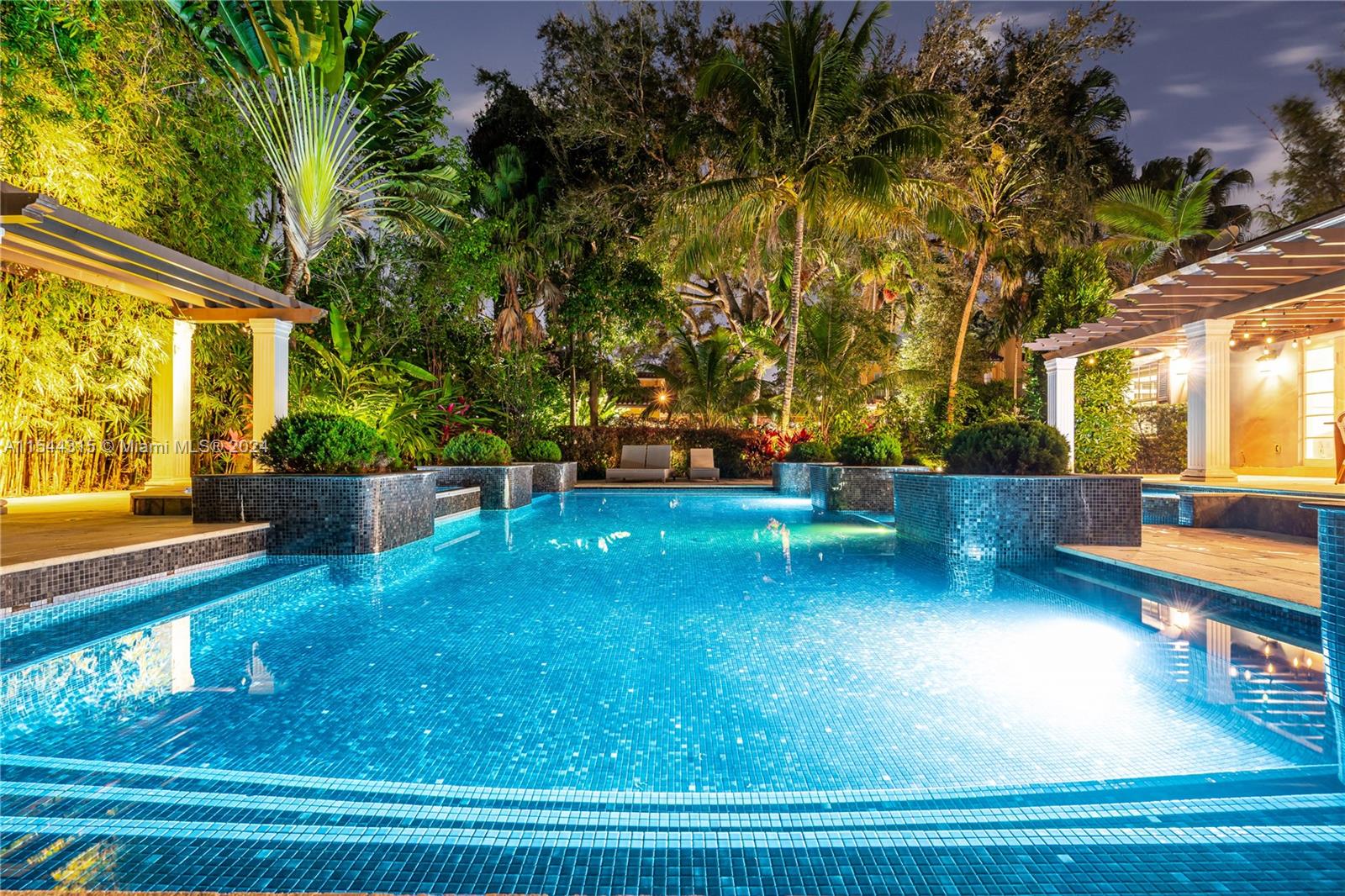 CORAL GABLES COUNTRY CLUB - Residential