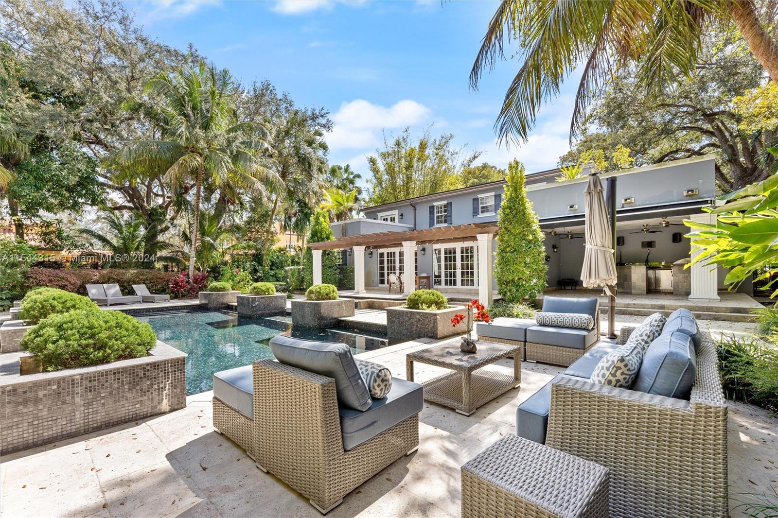 CORAL GABLES COUNTRY CLUB - Residential