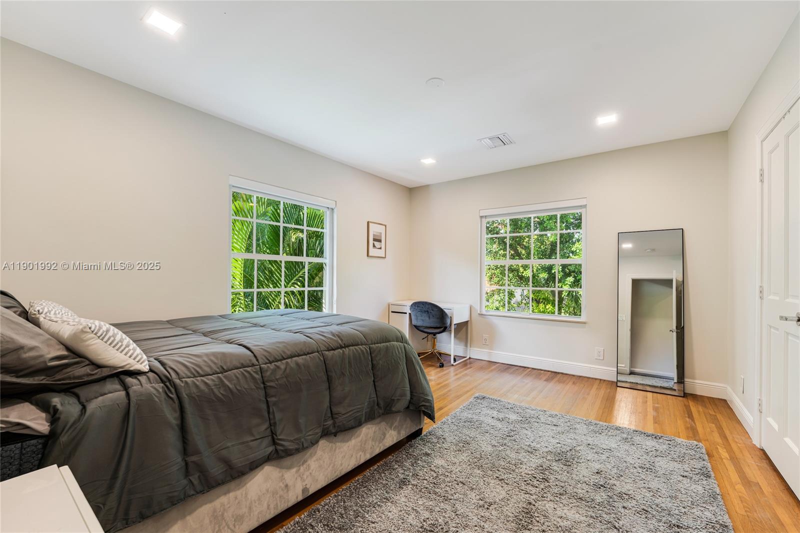 HIBISCUS ISLAND - Residential Lease