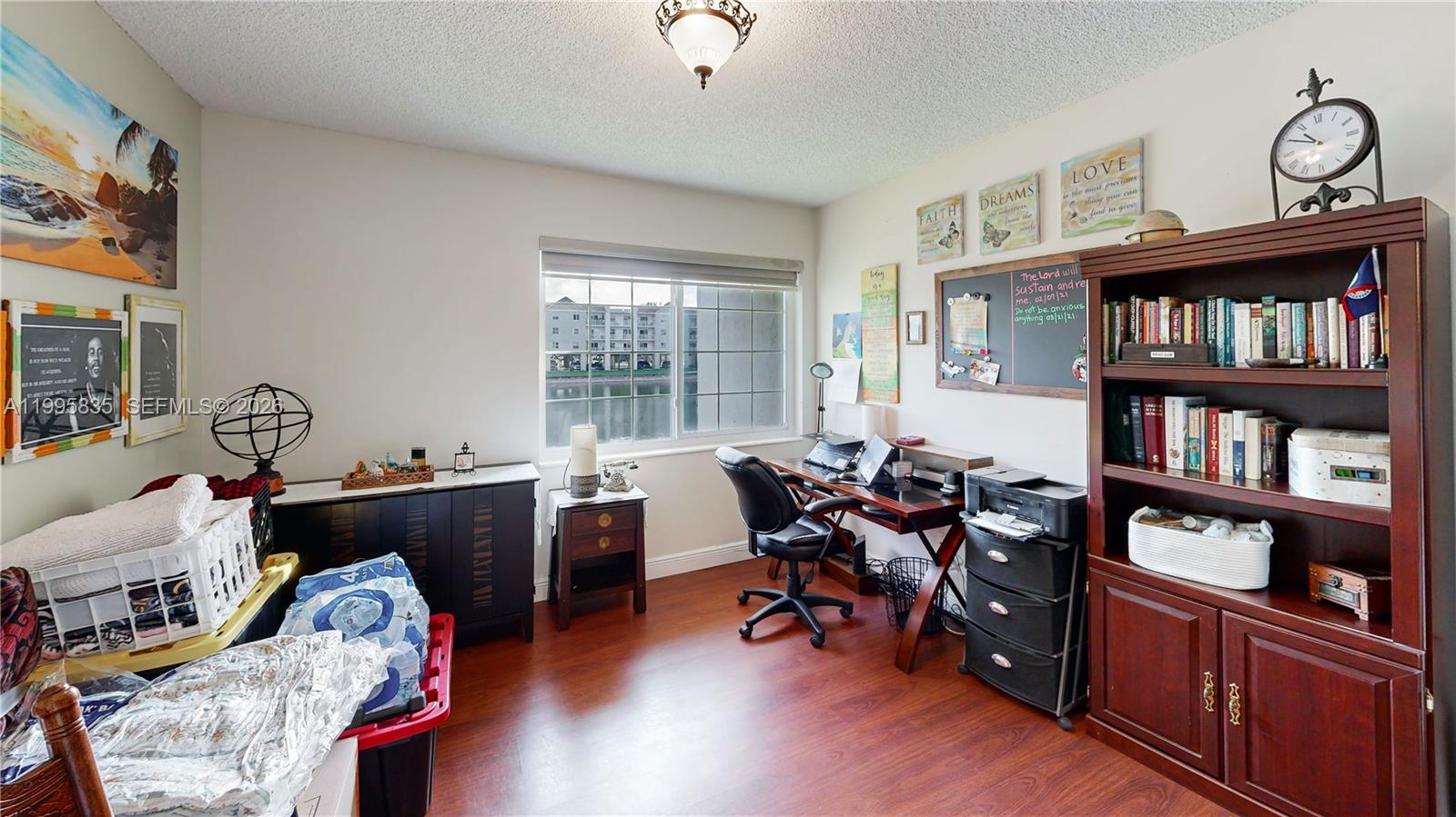 COVE CONDO PHASE I - Residential