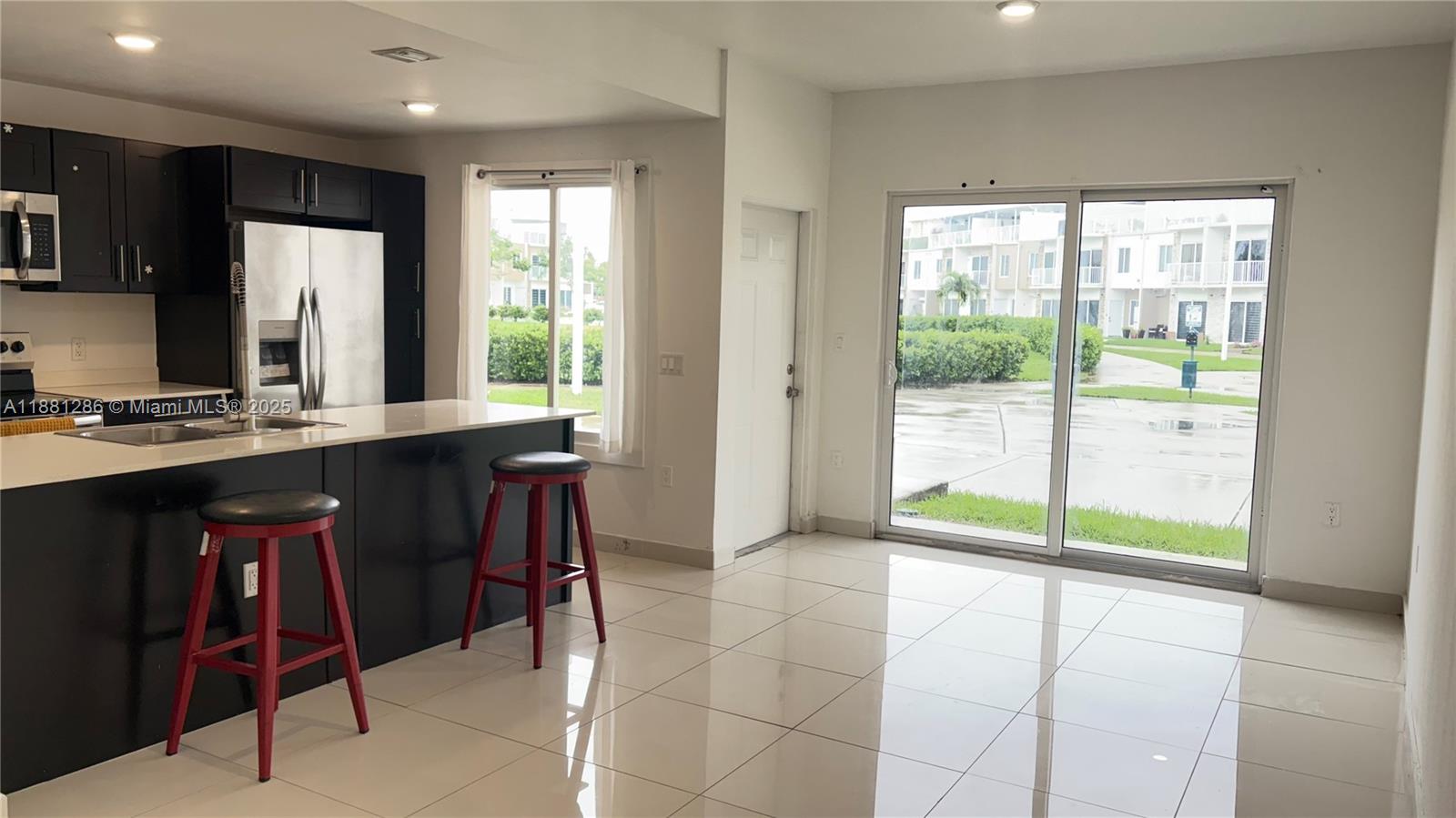 PARADISE GARDENS - Residential Lease