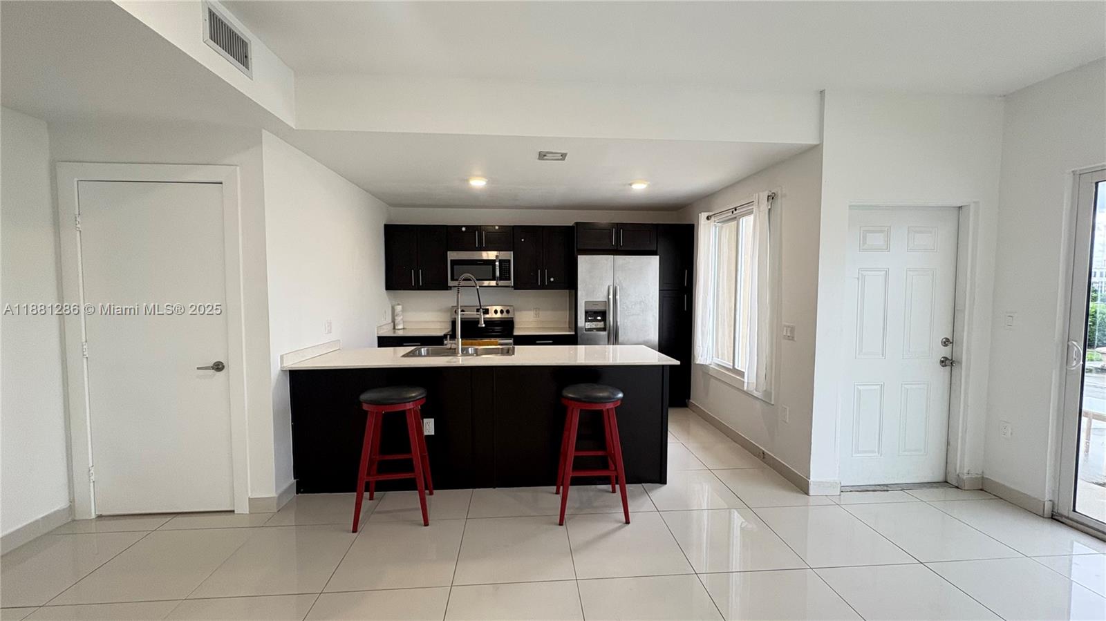PARADISE GARDENS - Residential Lease