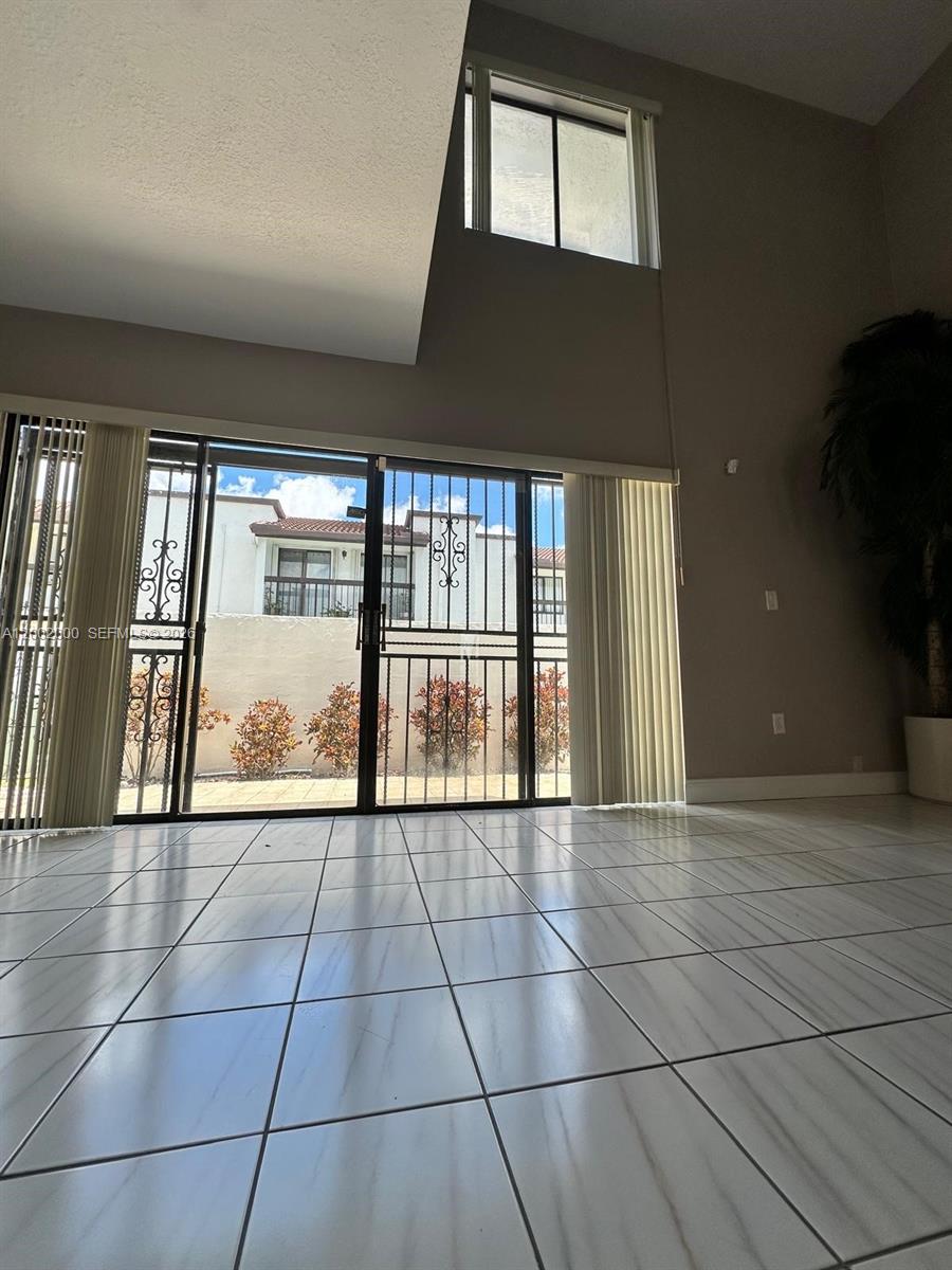 VILLA VENEZIA CONDO PH VI - Residential Lease