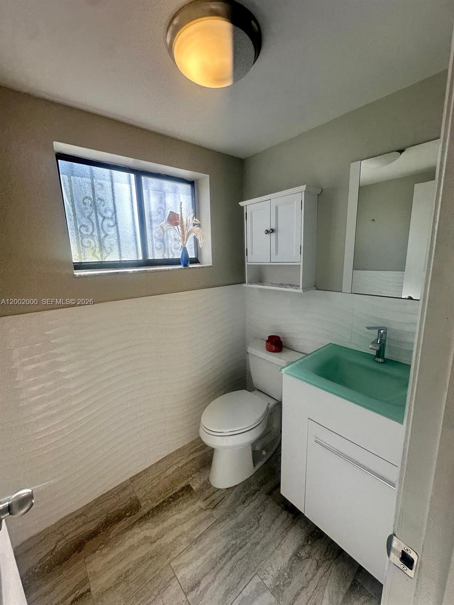 VILLA VENEZIA CONDO PH VI - Residential Lease