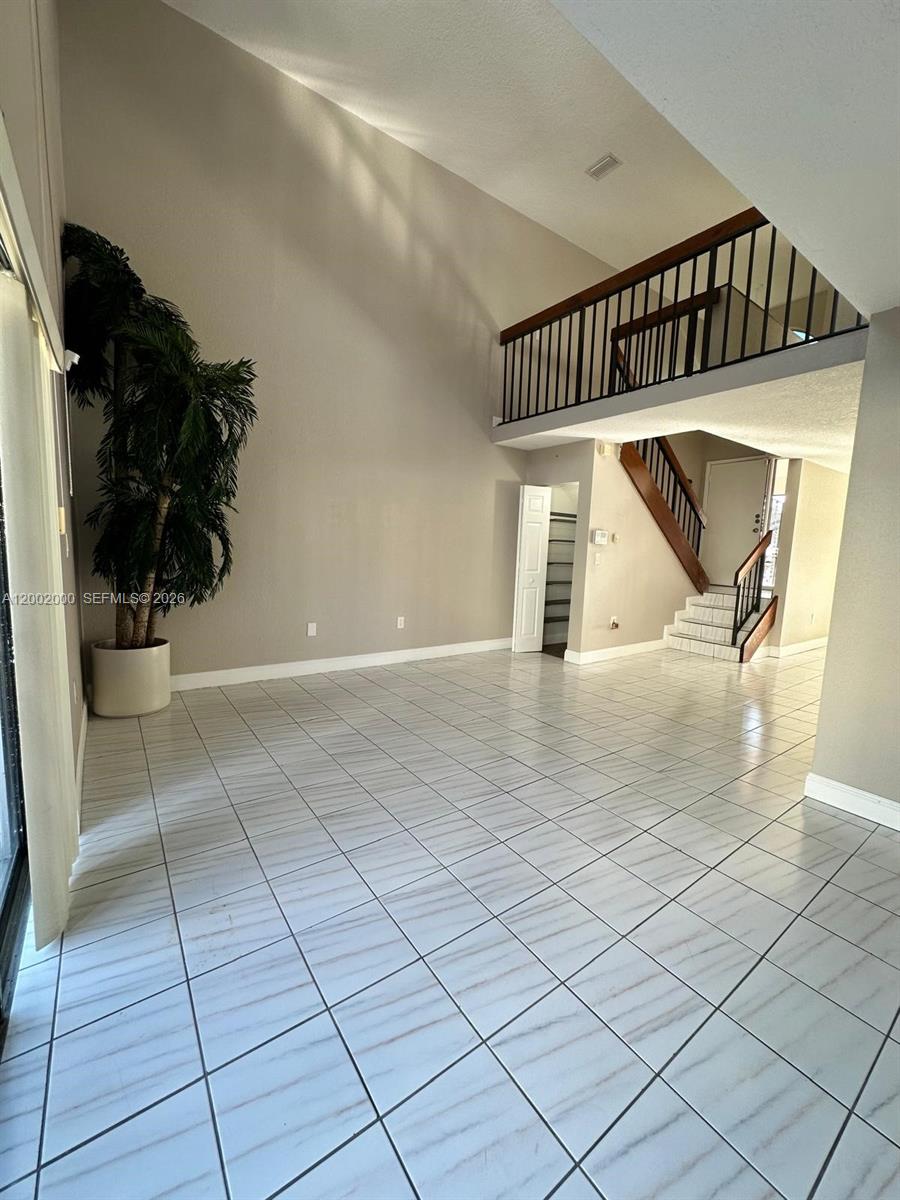 VILLA VENEZIA CONDO PH VI - Residential Lease