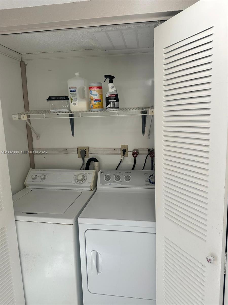 VILLA VENEZIA CONDO PH VI - Residential Lease