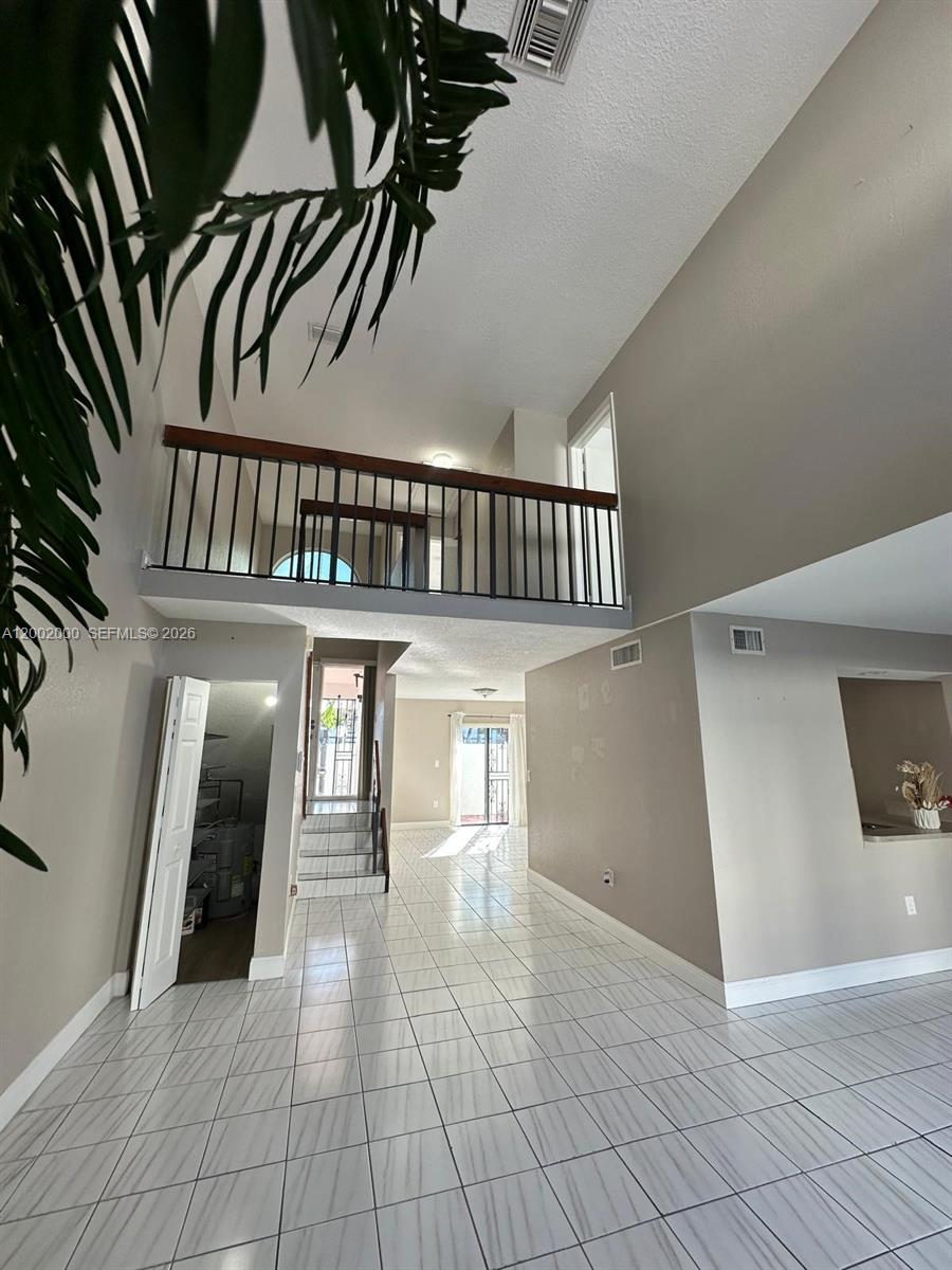 VILLA VENEZIA CONDO PH VI - Residential Lease