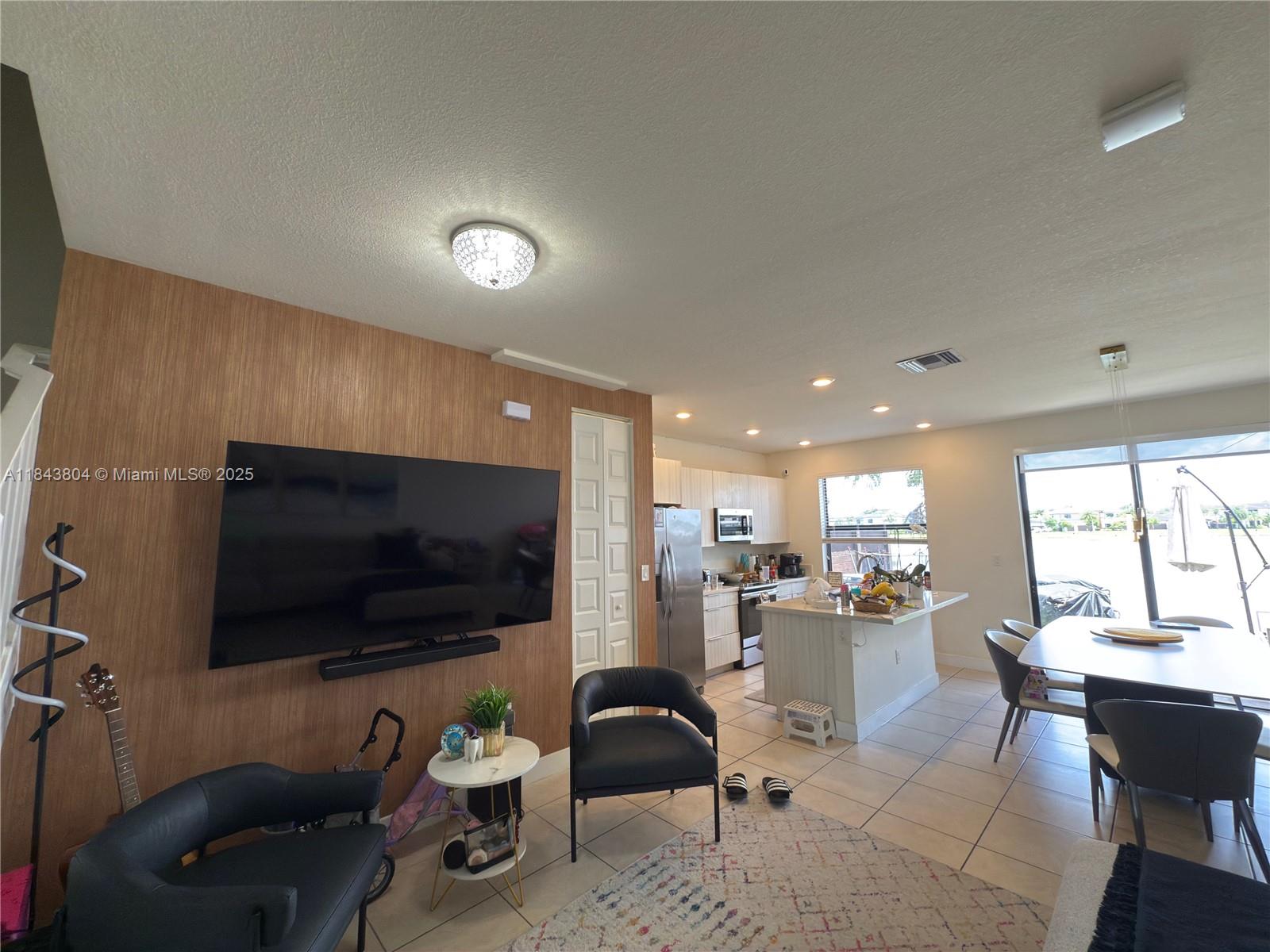 DUNNWOODY LAKE - Residential Lease