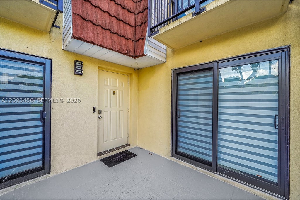Photo of 9861 NW 6th Ct, Plantation, FL 33324 (MLS # A12093456)