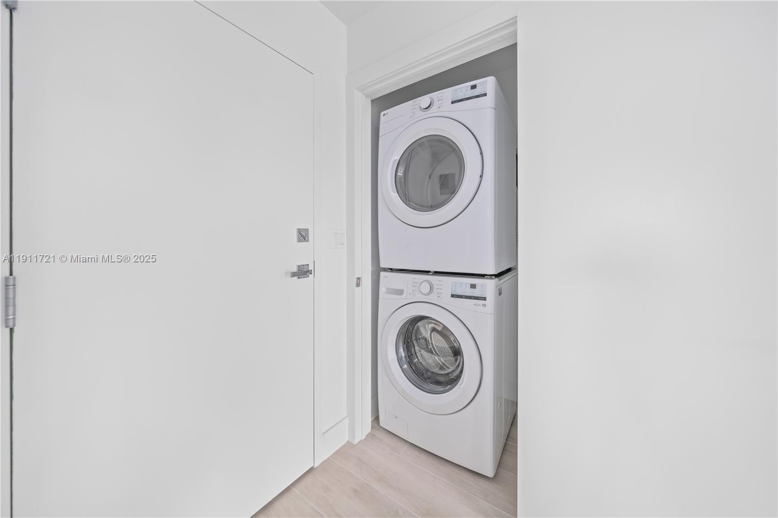 LAWRENCE ESTATE LAND CO - Residential