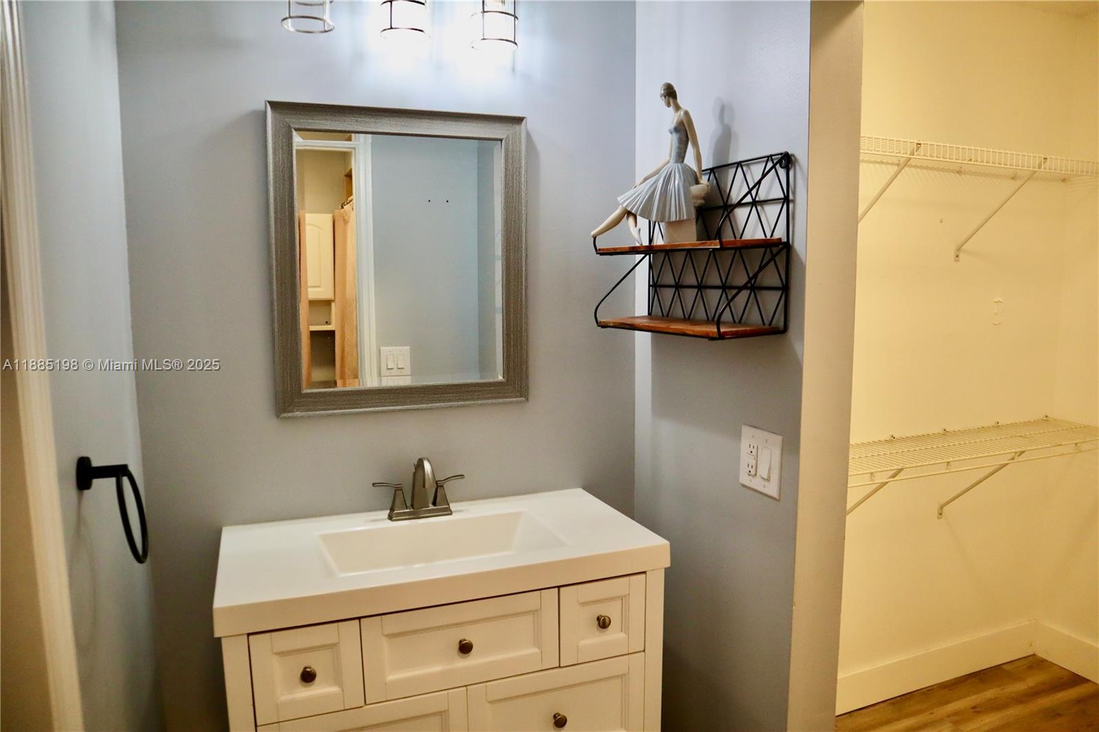 EVERGLADES SUGAR & LAND C - Residential