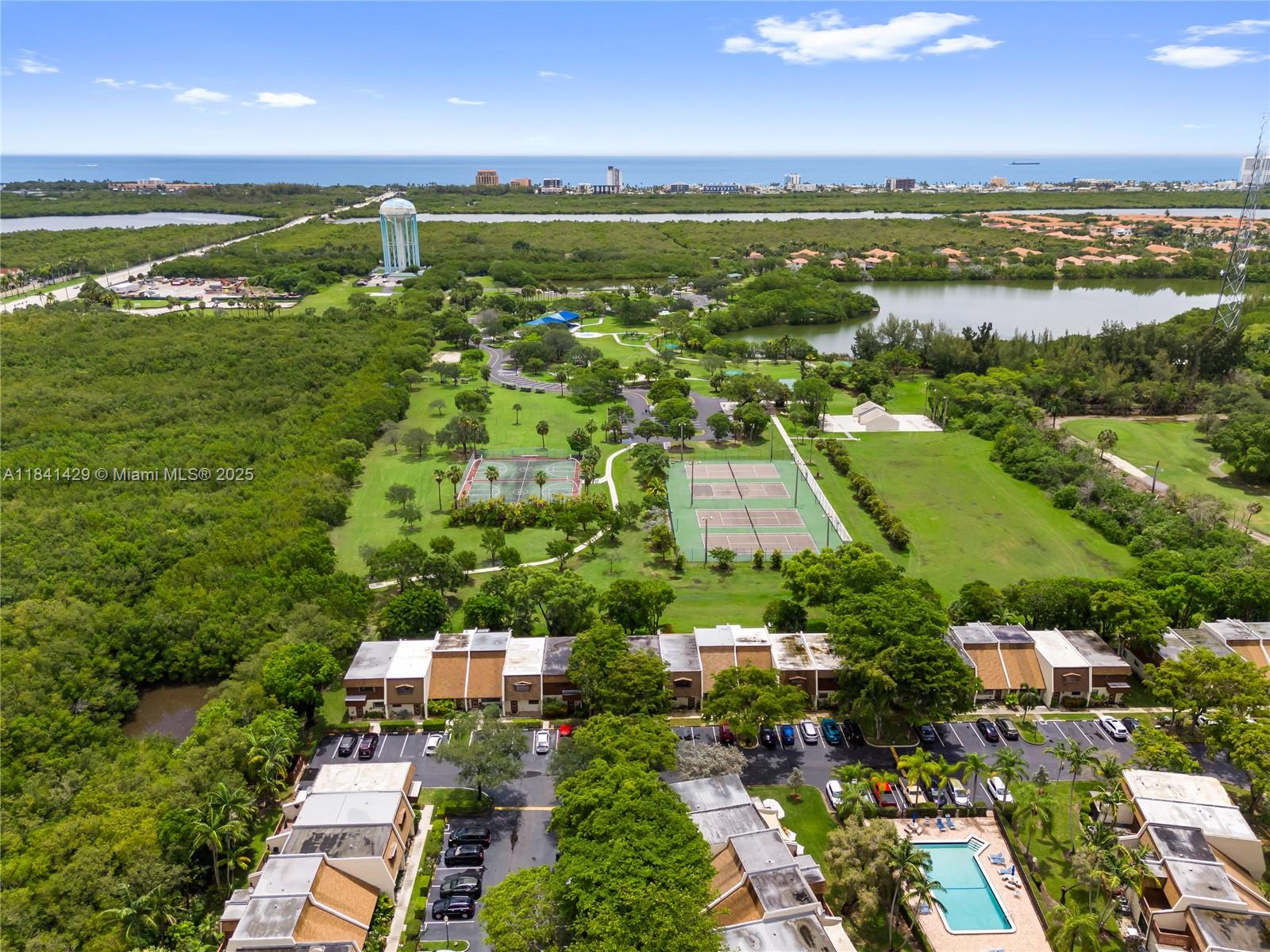 SANDPIPER POINT - Residential