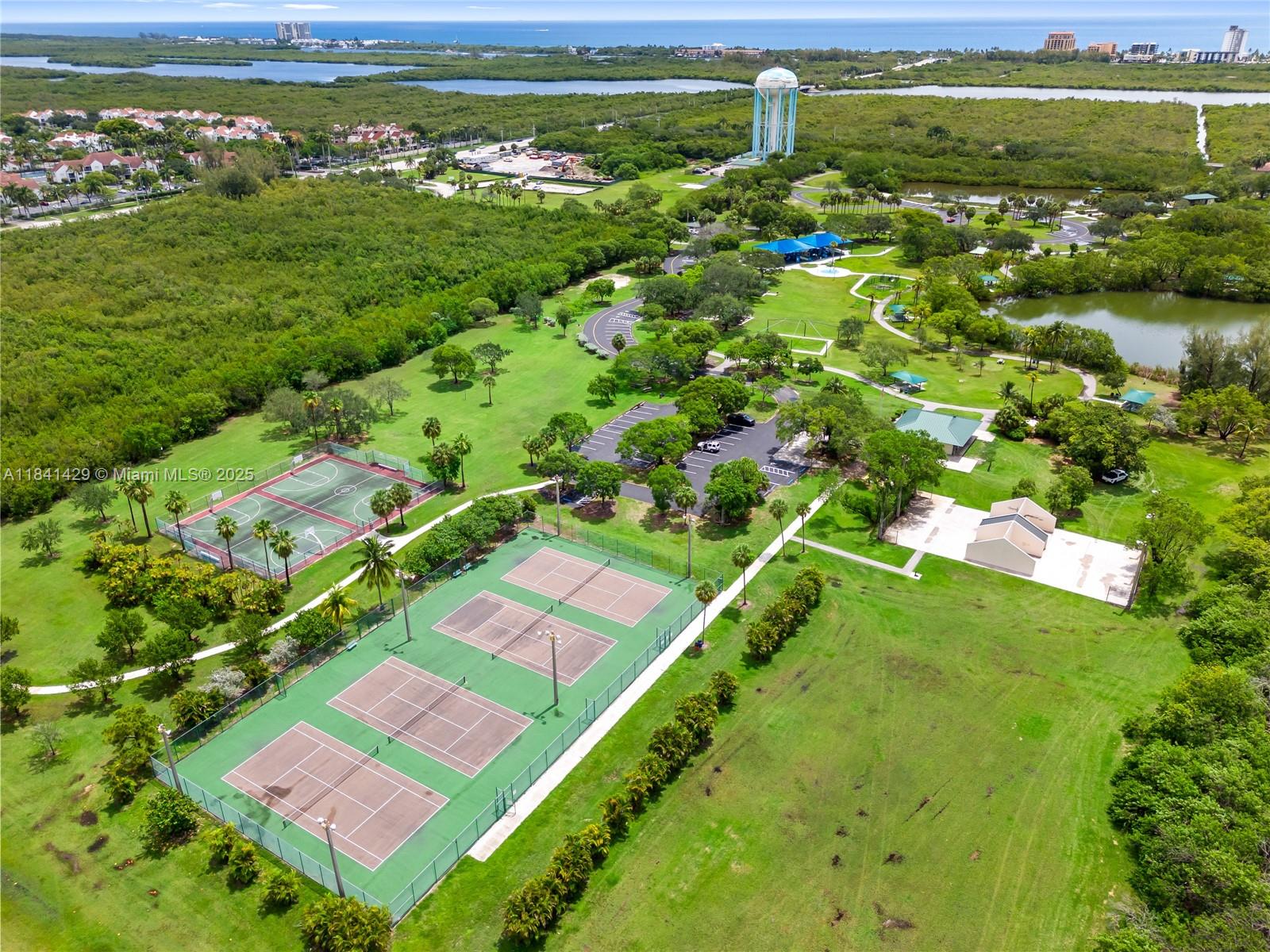 SANDPIPER POINT - Residential