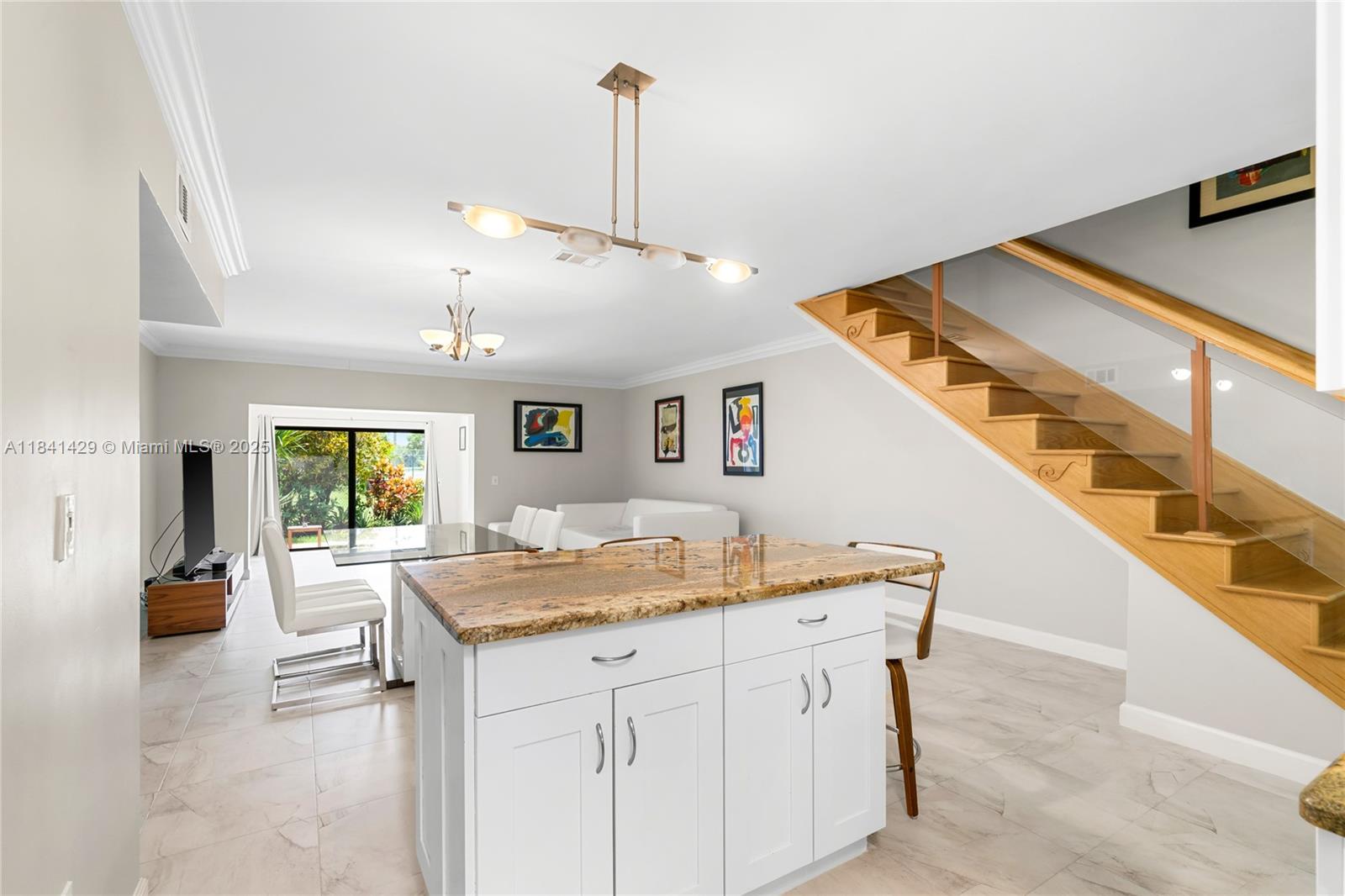 2159 N 14th Ave