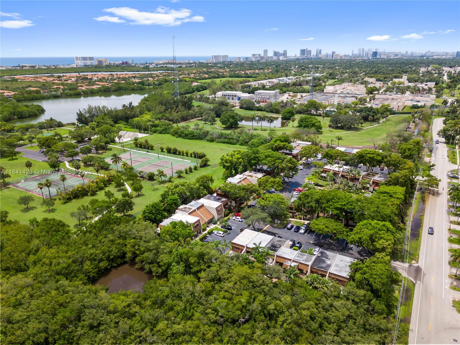 SANDPIPER POINT - Residential