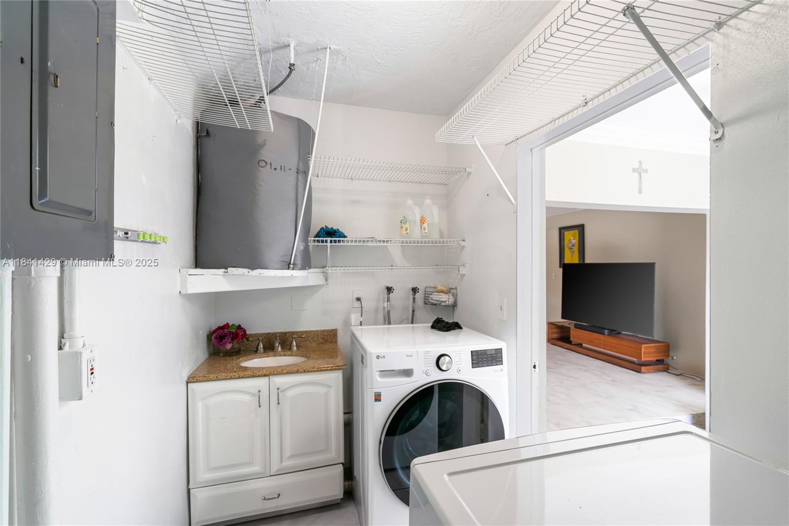 SANDPIPER POINT - Residential