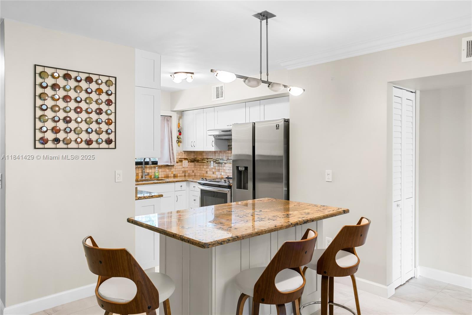 SANDPIPER POINT - Residential