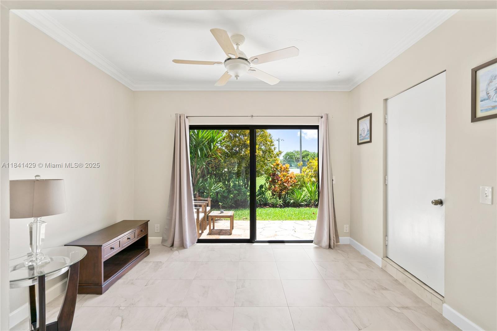 SANDPIPER POINT - Residential