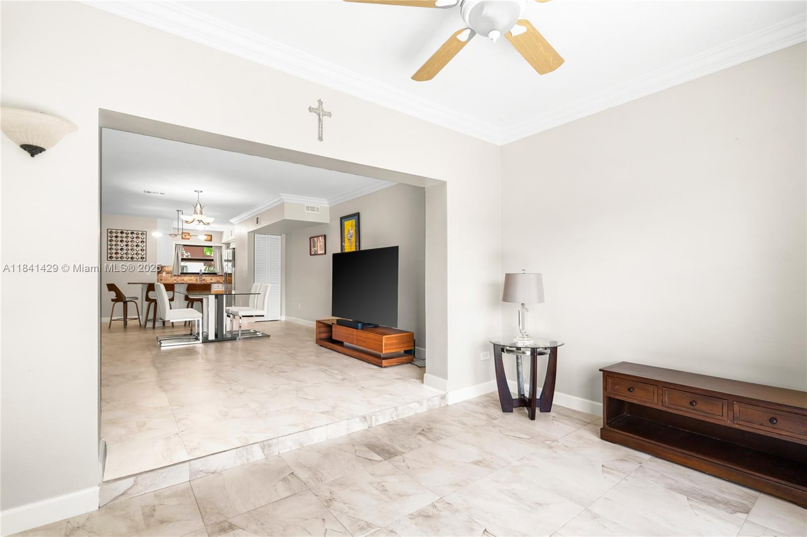 SANDPIPER POINT - Residential