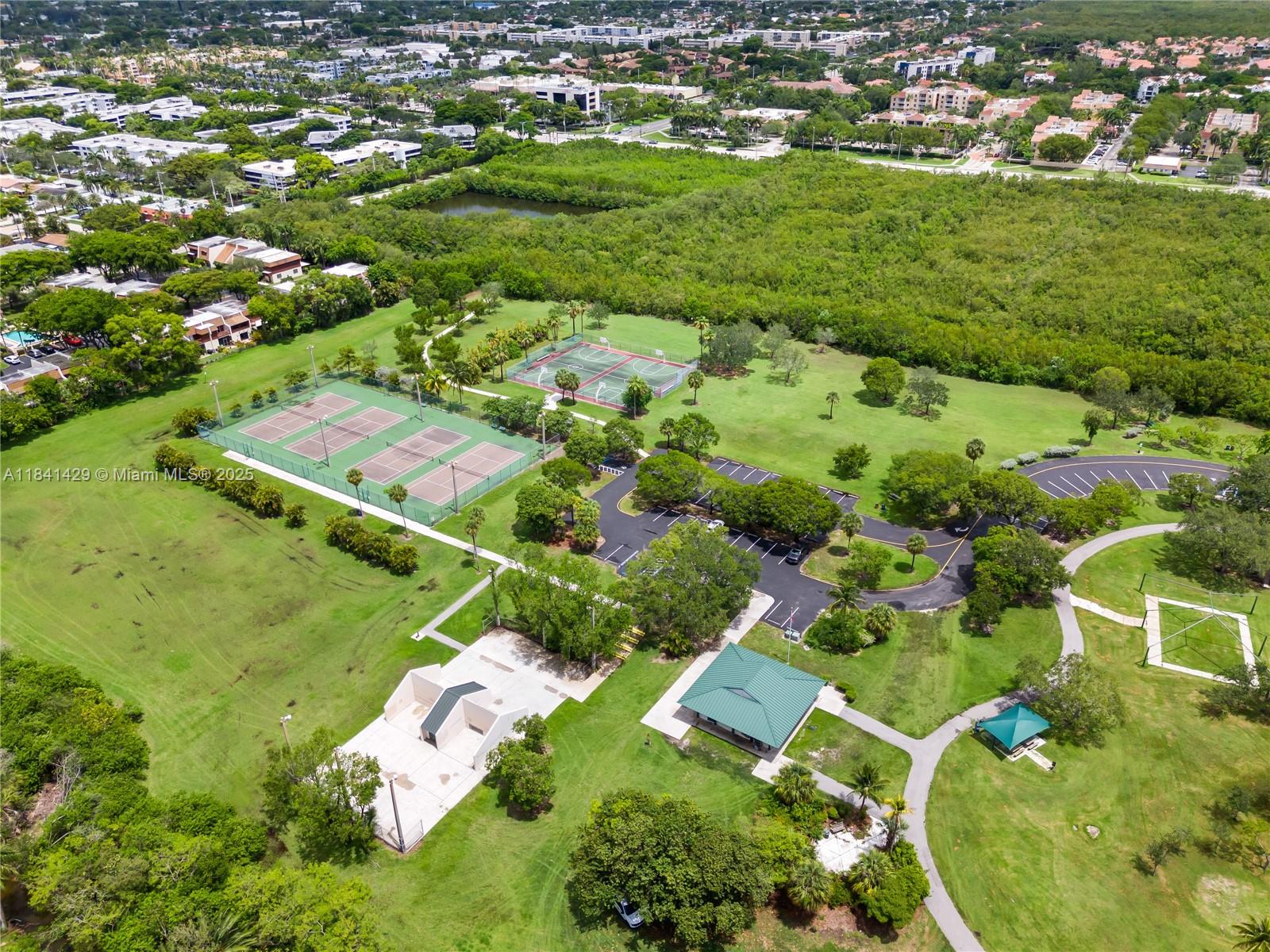 SANDPIPER POINT - Residential