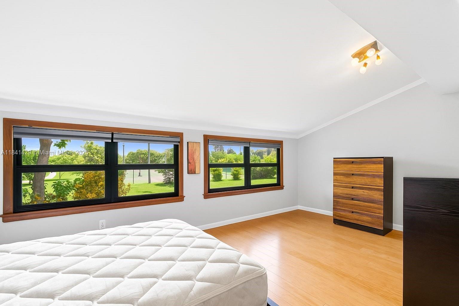 SANDPIPER POINT - Residential