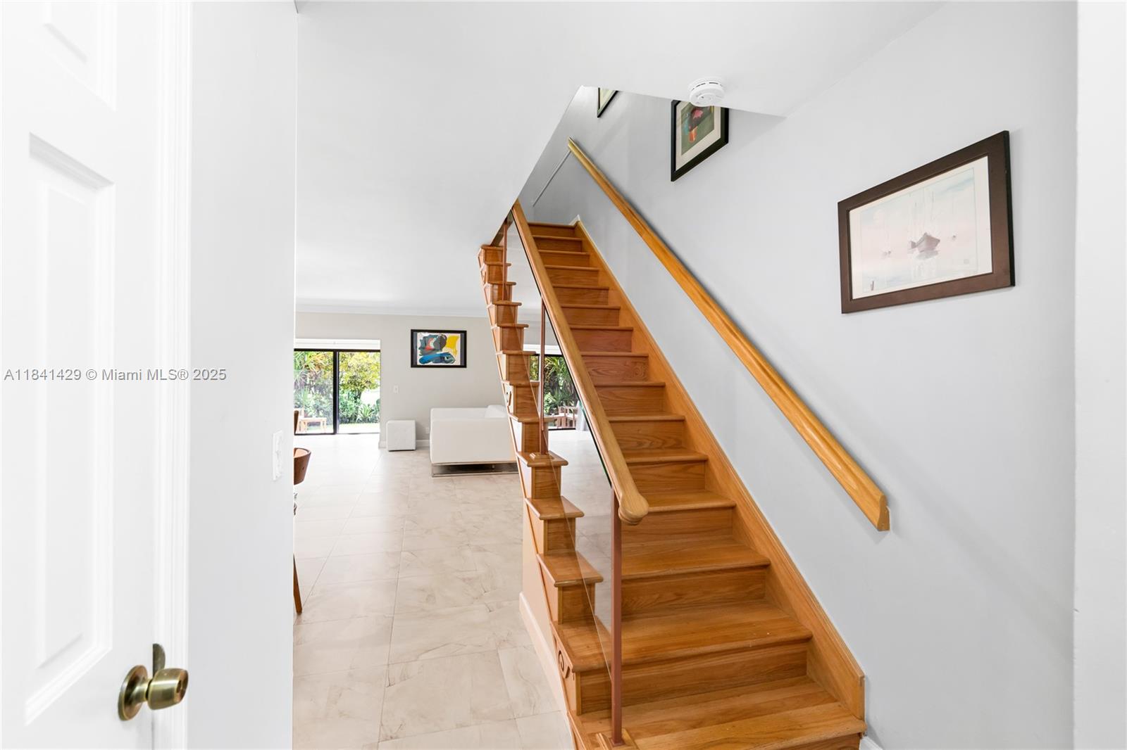 SANDPIPER POINT - Residential