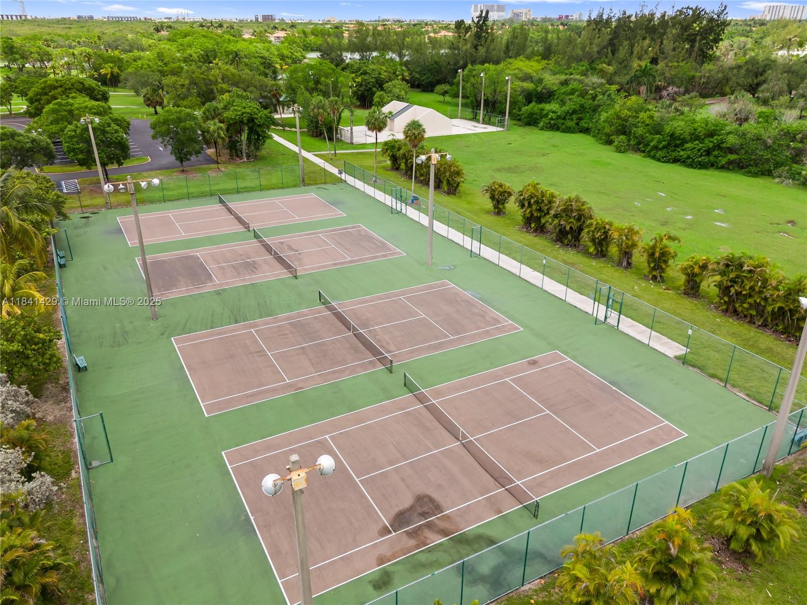 SANDPIPER POINT - Residential