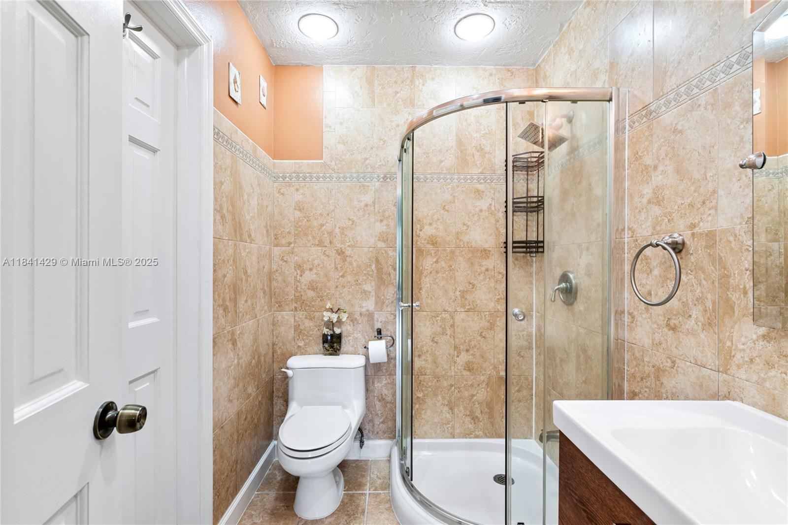 SANDPIPER POINT - Residential