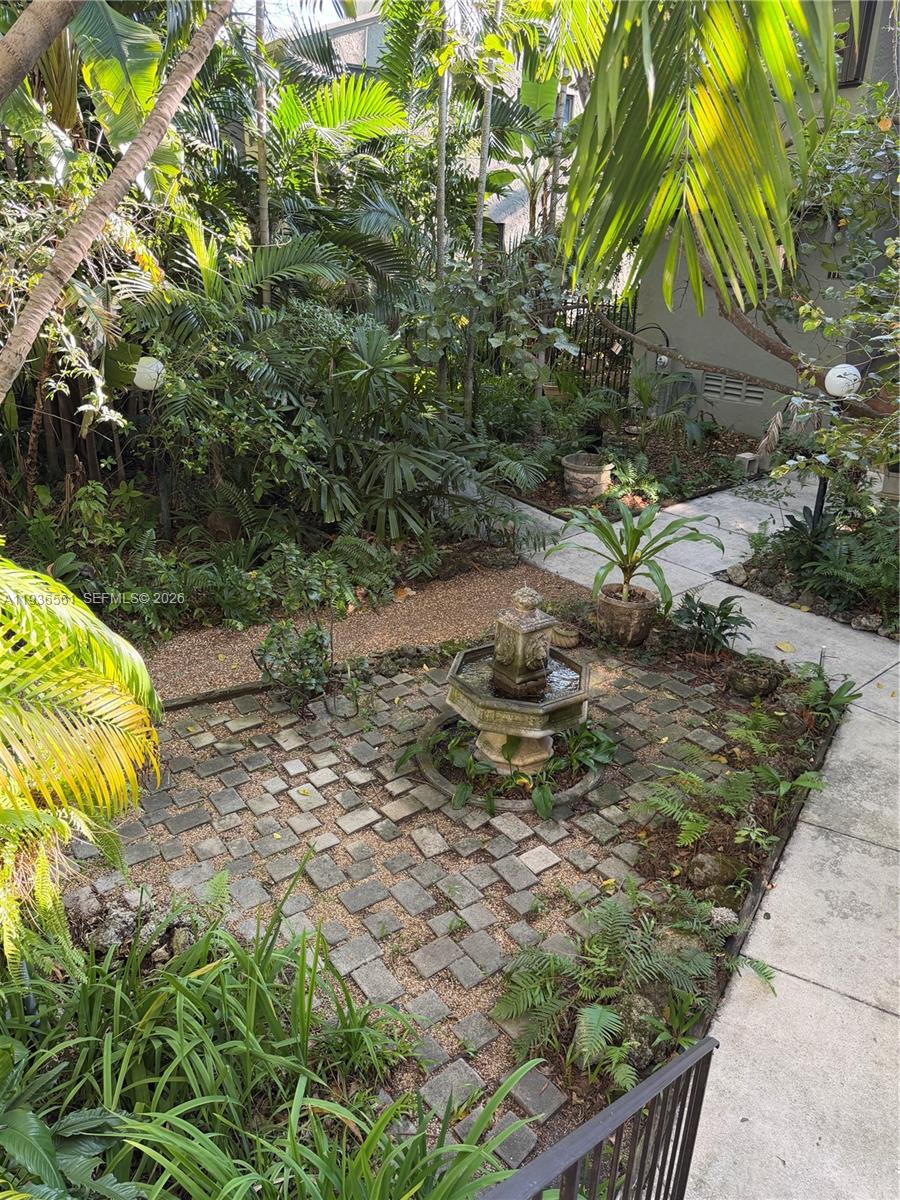 SNUG HARBOR - Residential