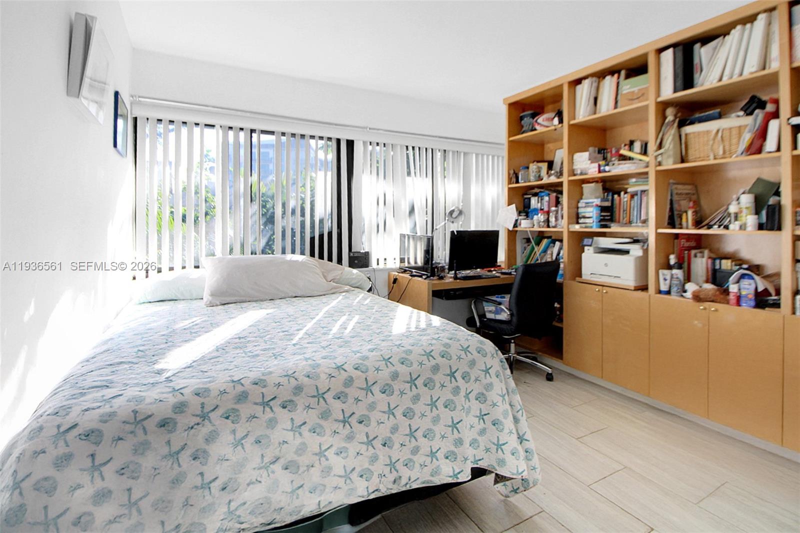 SNUG HARBOR - Residential