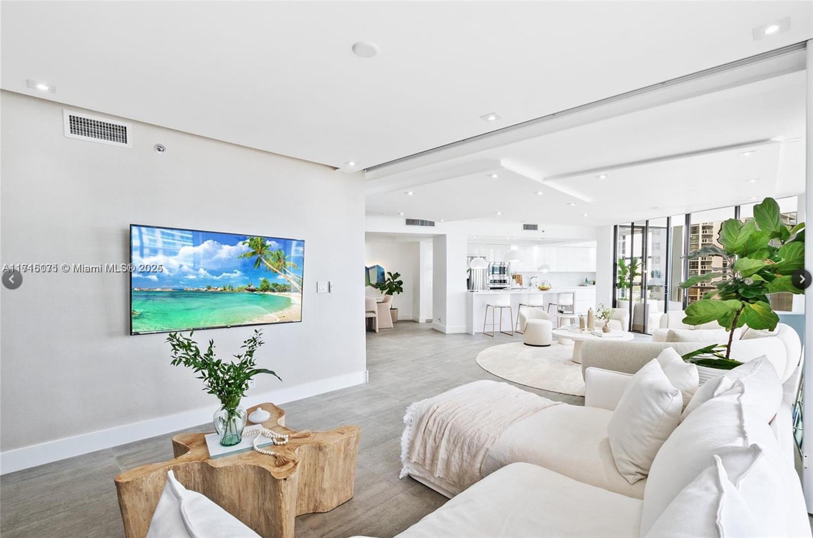 HAMPTONS WEST CONDO - Residential Lease