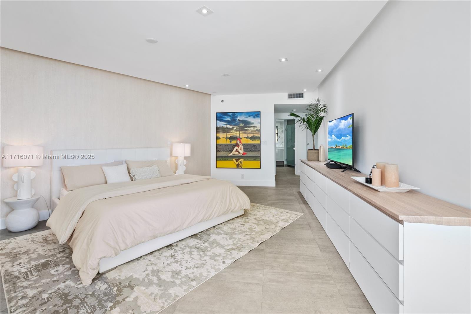 HAMPTONS WEST CONDO - Residential Lease