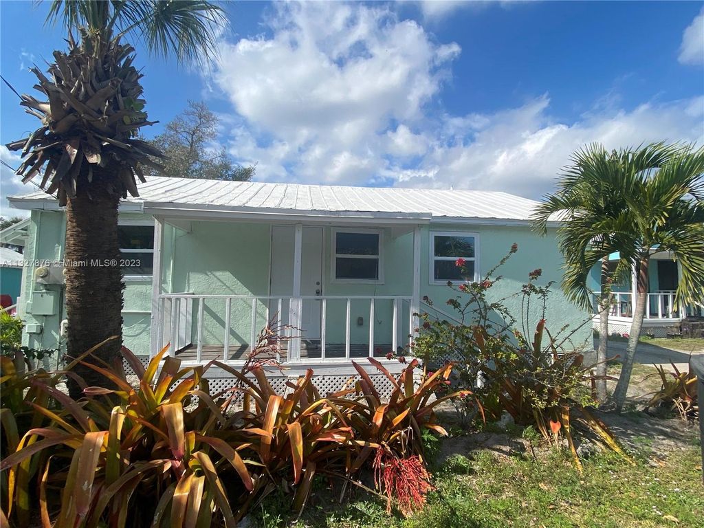 Photo of 429 N 14th St #A, Fort Pierce, FL 34950 (MLS # A11327876)