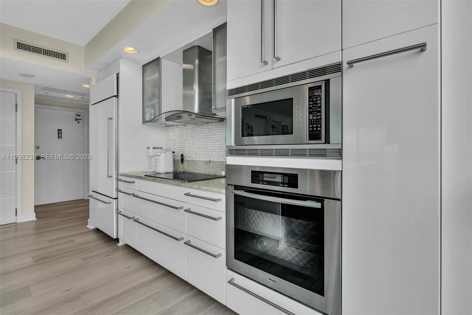 MOSAIC ON MIAMI BEACH CON - Residential