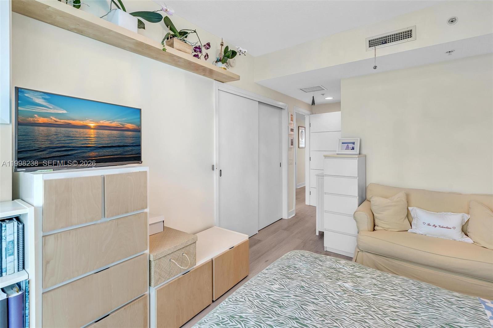 MOSAIC ON MIAMI BEACH CON - Residential