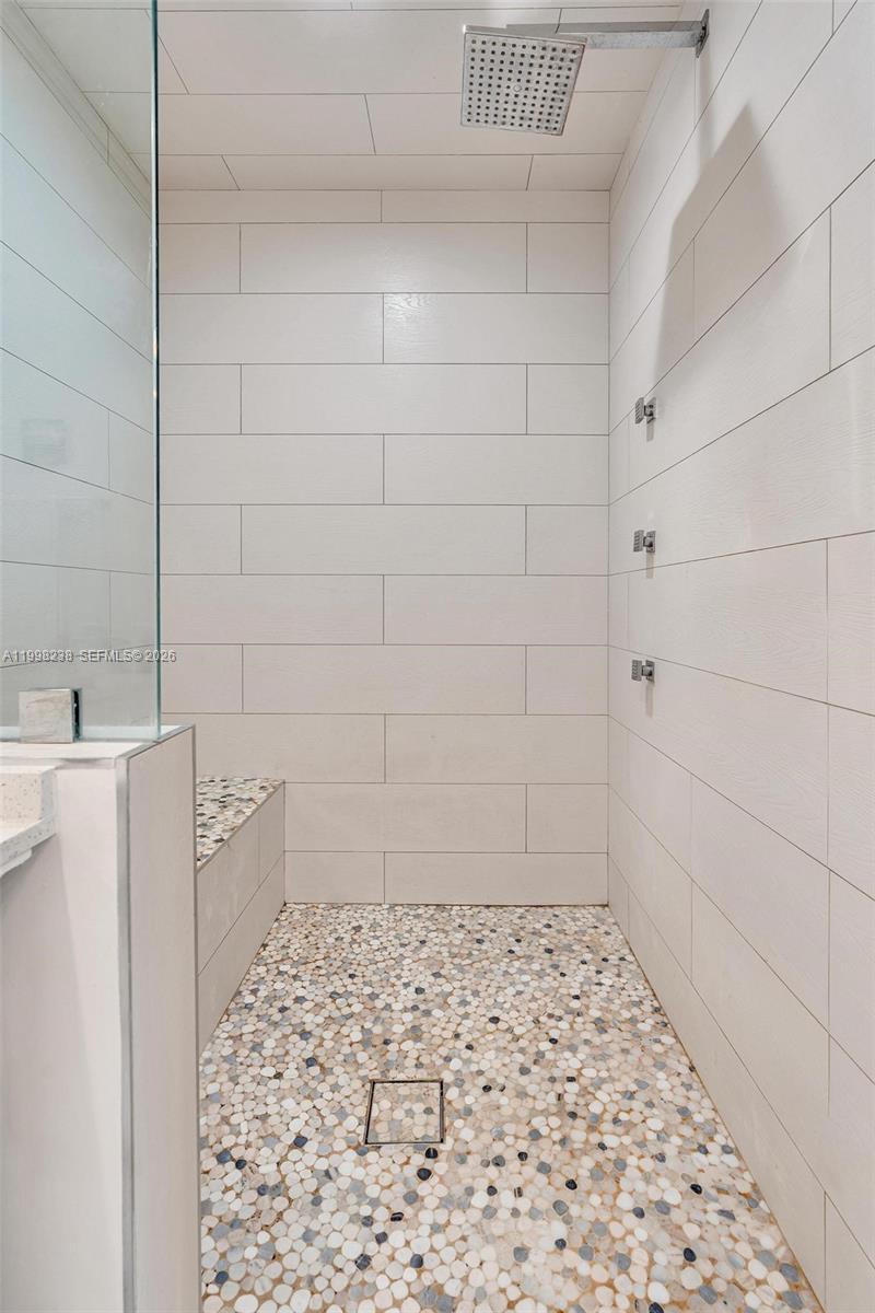 MOSAIC ON MIAMI BEACH CON - Residential