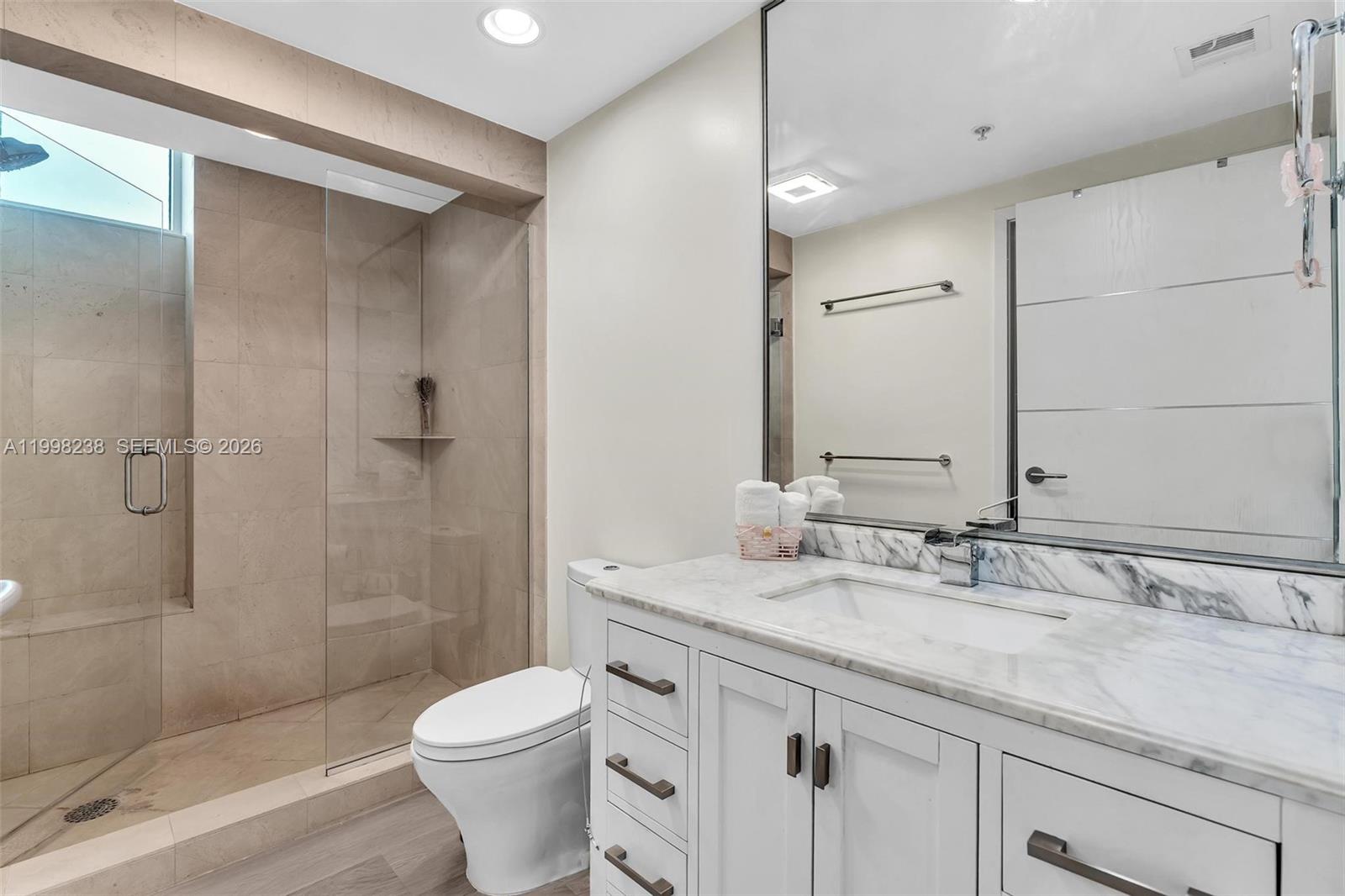 MOSAIC ON MIAMI BEACH CON - Residential