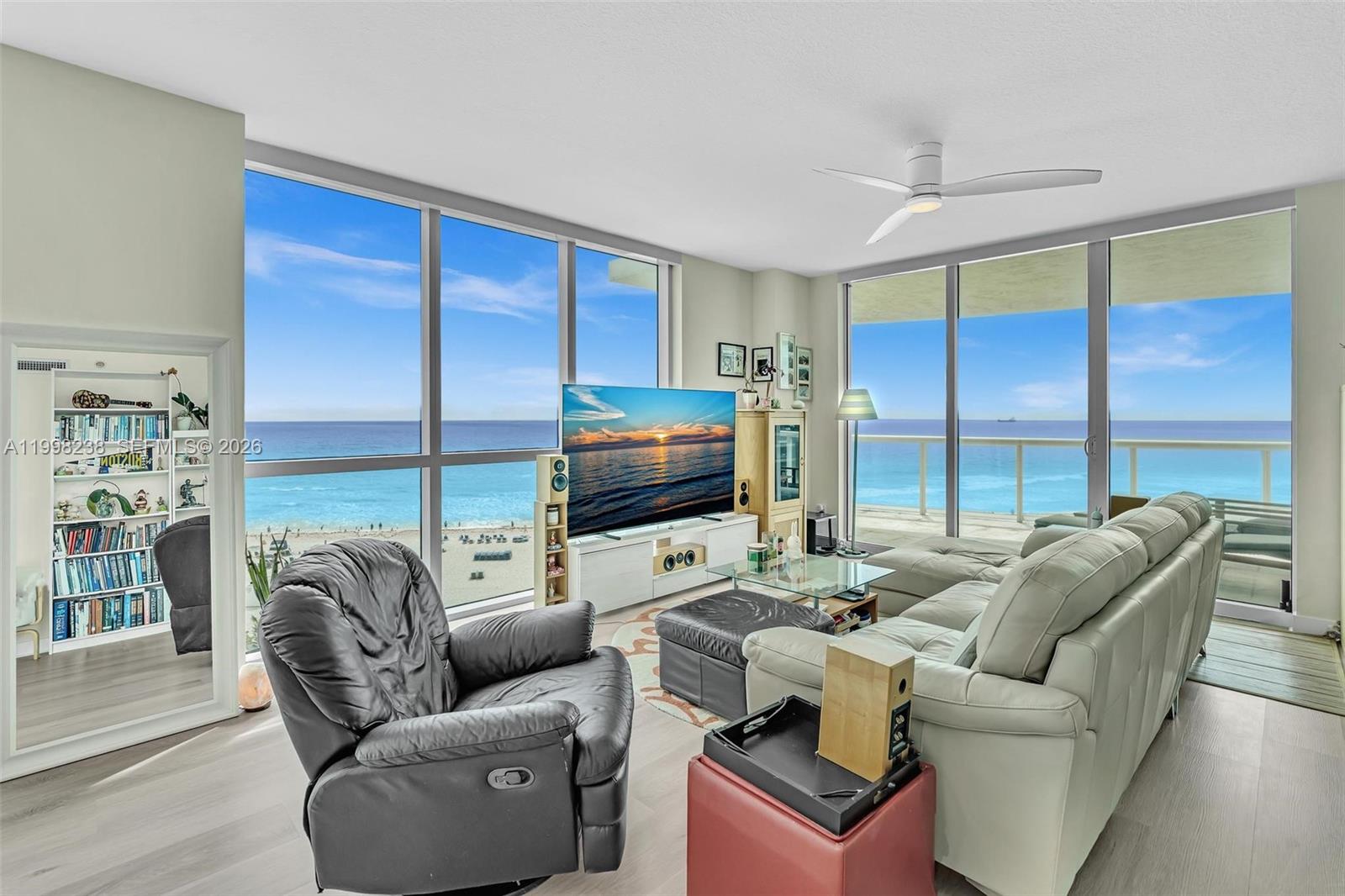 MOSAIC ON MIAMI BEACH CON - Residential