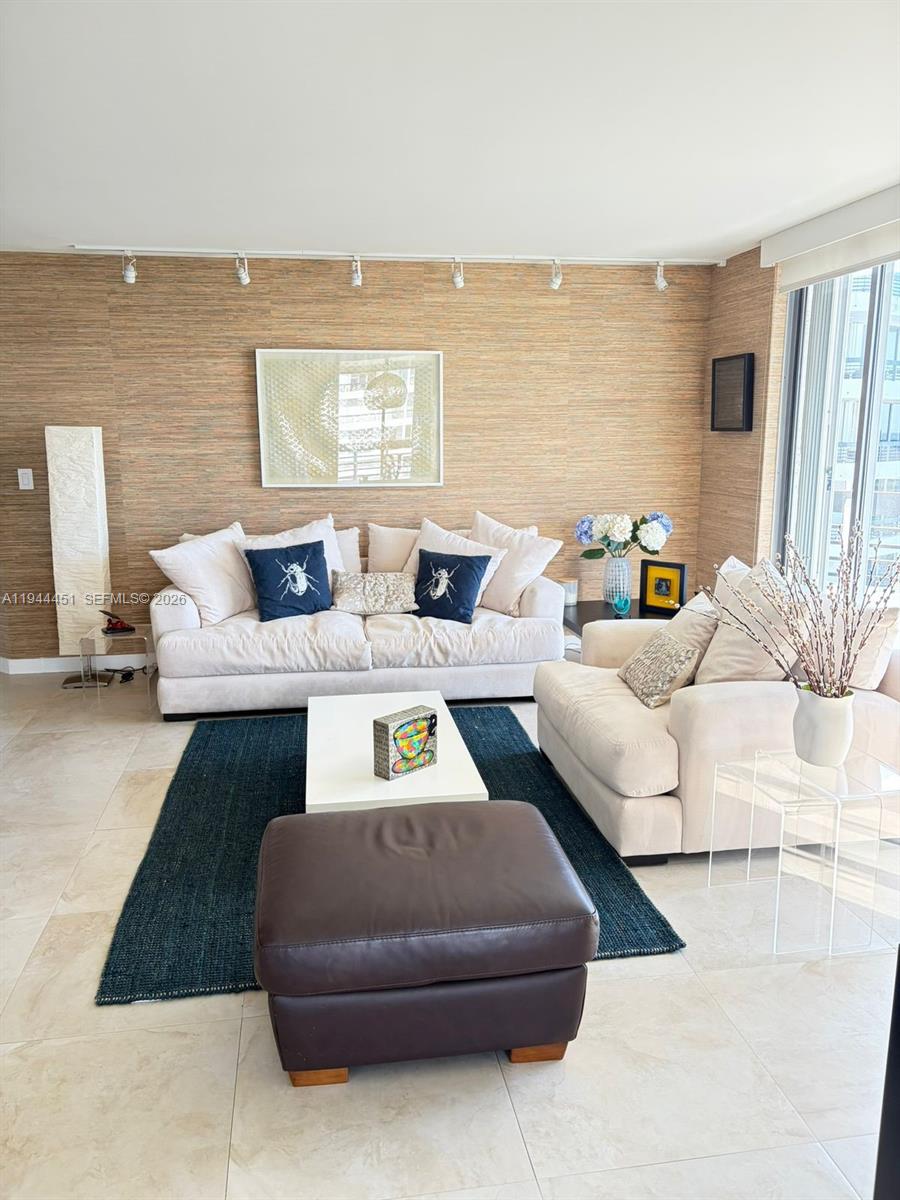 MYSTIC POINTE CONDO NO TH - Residential Lease