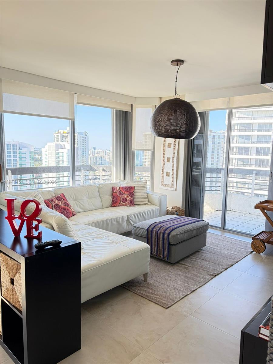 MYSTIC POINTE CONDO NO TH - Residential Lease