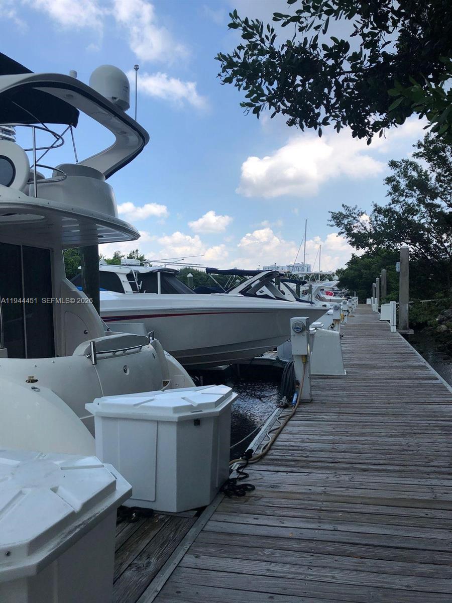 MYSTIC POINTE CONDO NO TH - Residential Lease