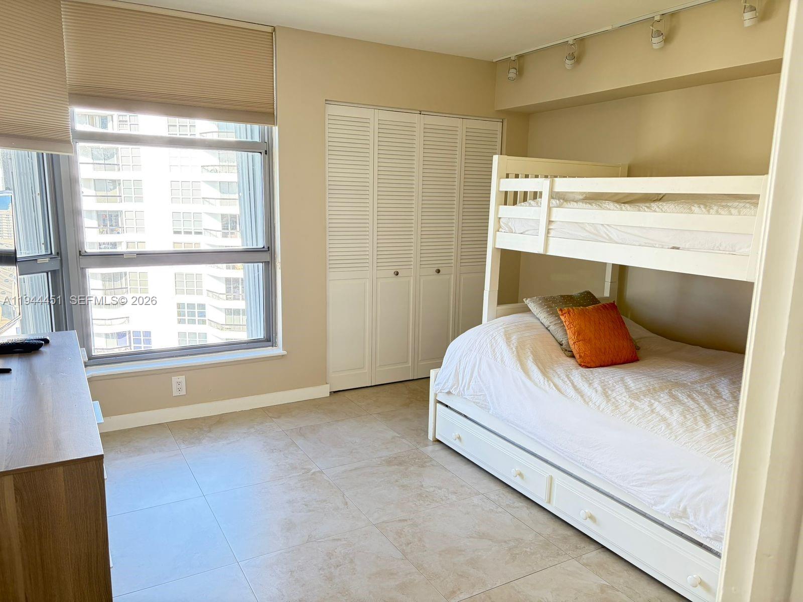 MYSTIC POINTE CONDO NO TH - Residential Lease